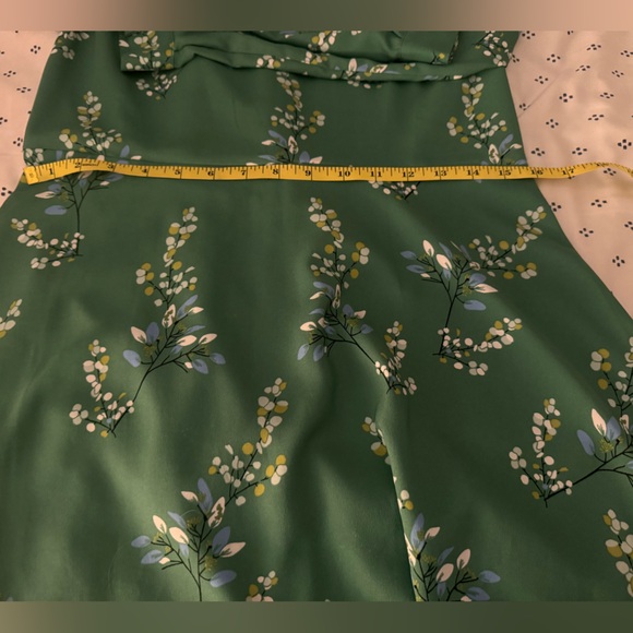 ✨💚✨ Loft Long Sleeve Fit Flare Dress - Picture 4 of 7